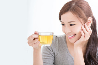 Насколько полезен чай от запора? Чай