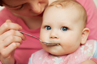 От правильности введения прикорма зависит работа пищеварительной системы Питание