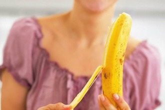Зрелые бананы при запоре употребляют из-за множества полезных свойств Бананы