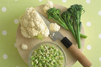 Употребление овощей показано в отварном состоянии с последующим их измельчении Овощи