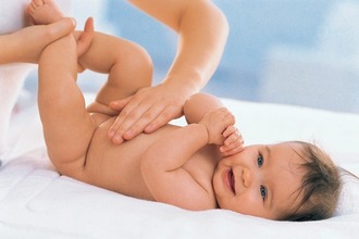 Лечебный массаж начинают с наиболее легких движений Лечение