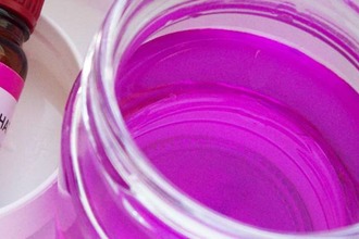 Марганцовку используют в медицине как антисептическое средство Марганец