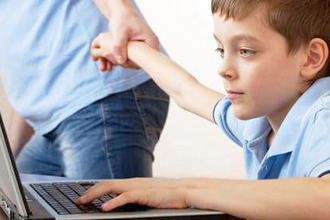 Однако сидячий образ жизни может быть одной из причин запора Малыш