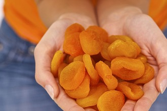 Курага хорошо влияет на моторику кишечника Курага