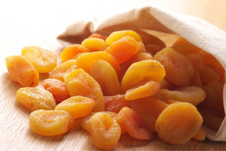 Курага - обыкновенный сушеный абрикос с удаленной косточкой Курага - обыкновенный сушеный абрикос с удаленной косточкой
