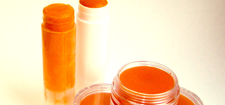 Флаконы и баночки с облепиховой мазью