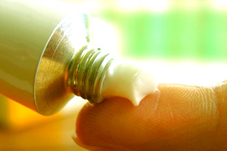 Как использовать мазь от геморроя