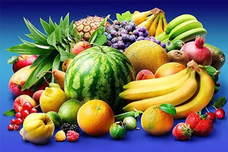 Ягоды и фрукты нужно перед едой очищать от кожицы Ягоды и фрукты нужно перед едой очищать от кожицы